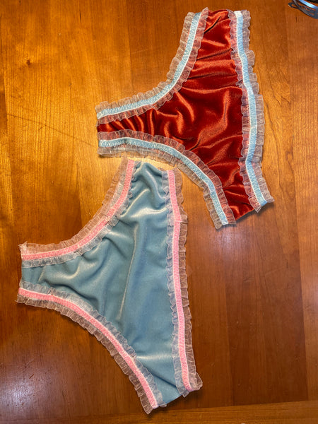 SIMPLE VELVET PANTIES•Mid Rise